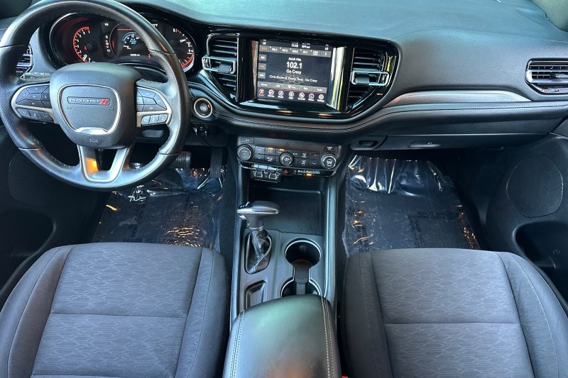 Dodge Durango Vehicle Full-screen Gallery Image 15