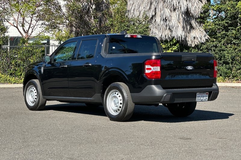 Ford Maverick Vehicle Full-screen Gallery Image 05