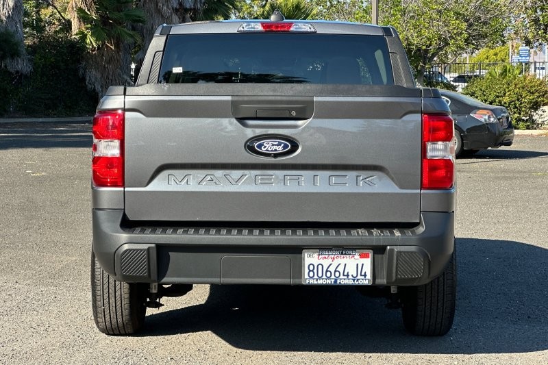 Ford Maverick Vehicle Full-screen Gallery Image 04