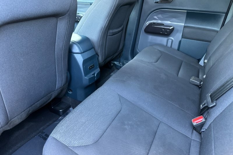 Ford Maverick Vehicle Full-screen Gallery Image 12