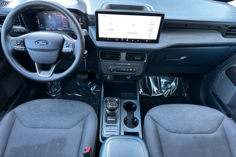 Ford Maverick Vehicle Full-screen Gallery Image 13