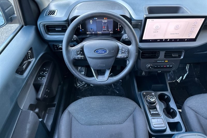 Ford Maverick Vehicle Full-screen Gallery Image 14