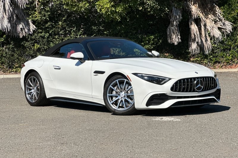 Mercedes-Benz SL-Class Vehicle Full-screen Gallery Image 09