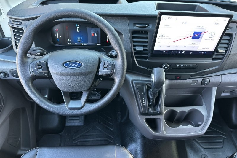 Ford Transit-150 Vehicle Full-screen Gallery Image 13