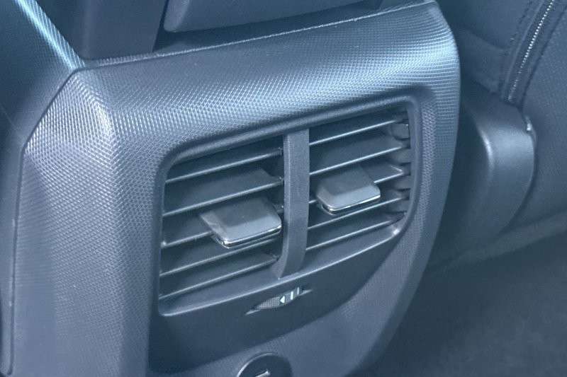 Ford Mustang Mach-E Vehicle Full-screen Gallery Image 13