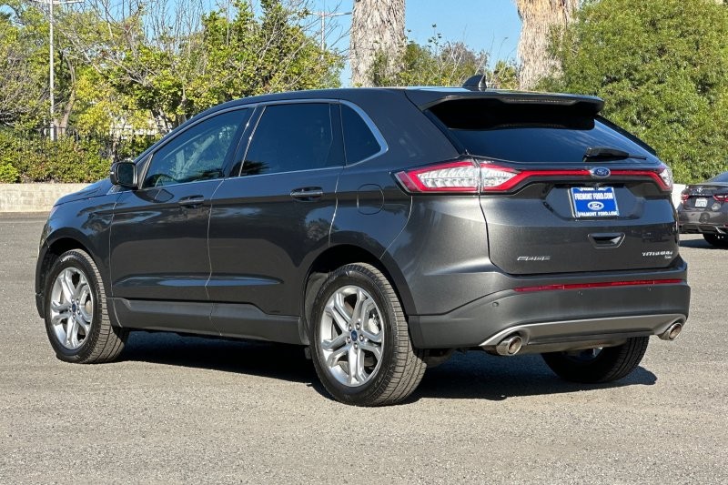 Ford Edge Vehicle Full-screen Gallery Image 05