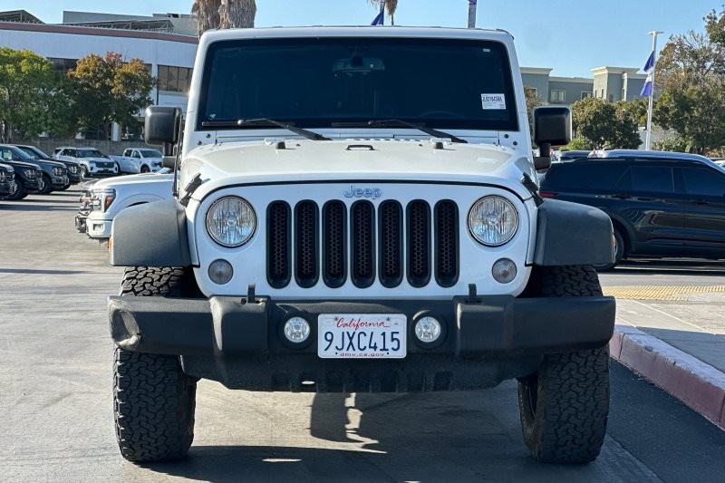 Jeep Wrangler JK Vehicle Full-screen Gallery Image 08