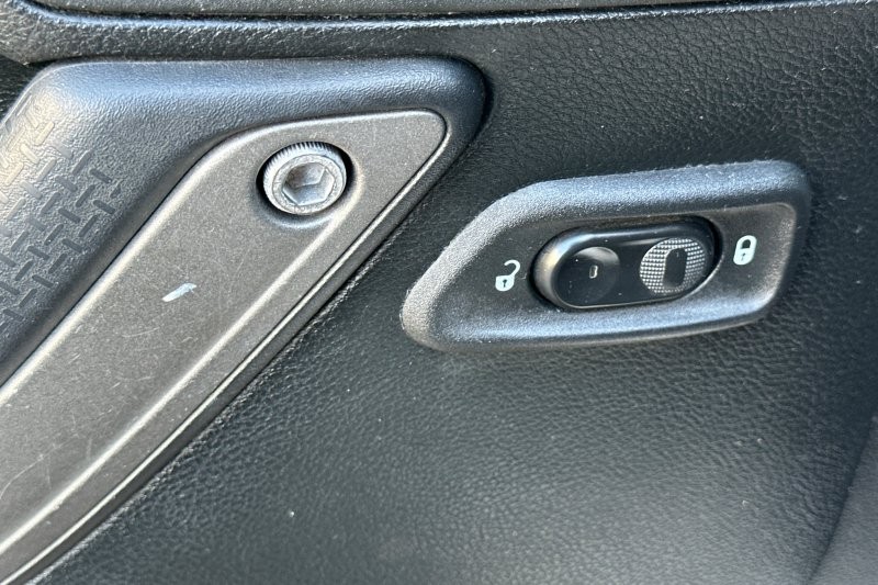 Jeep Wrangler JK Vehicle Full-screen Gallery Image 11