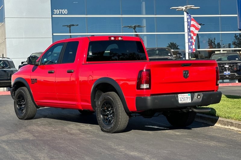 Ram 1500 Classic Vehicle Full-screen Gallery Image 05
