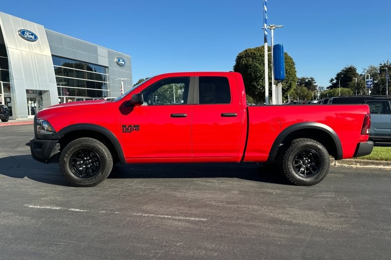 Ram 1500 Classic Vehicle Full-screen Gallery Image 07