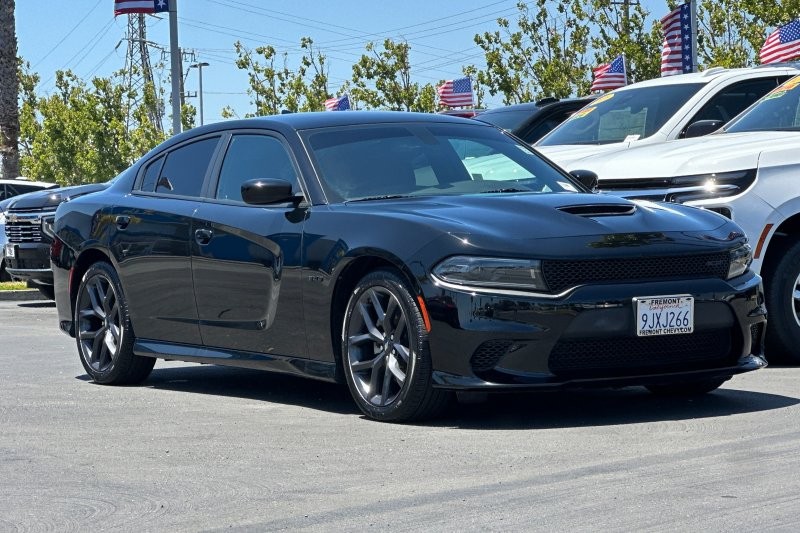 Dodge Charger Vehicle Full-screen Gallery Image 02