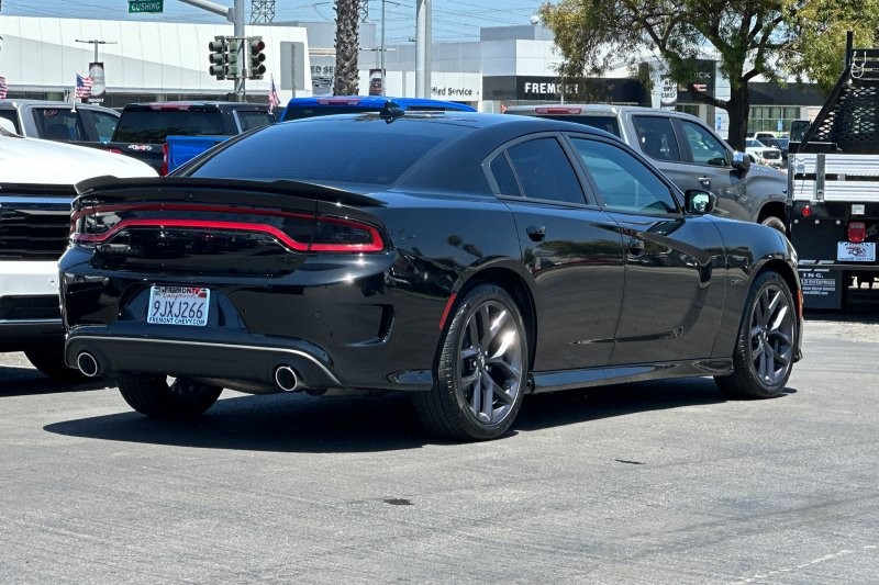 Dodge Charger Vehicle Full-screen Gallery Image 04