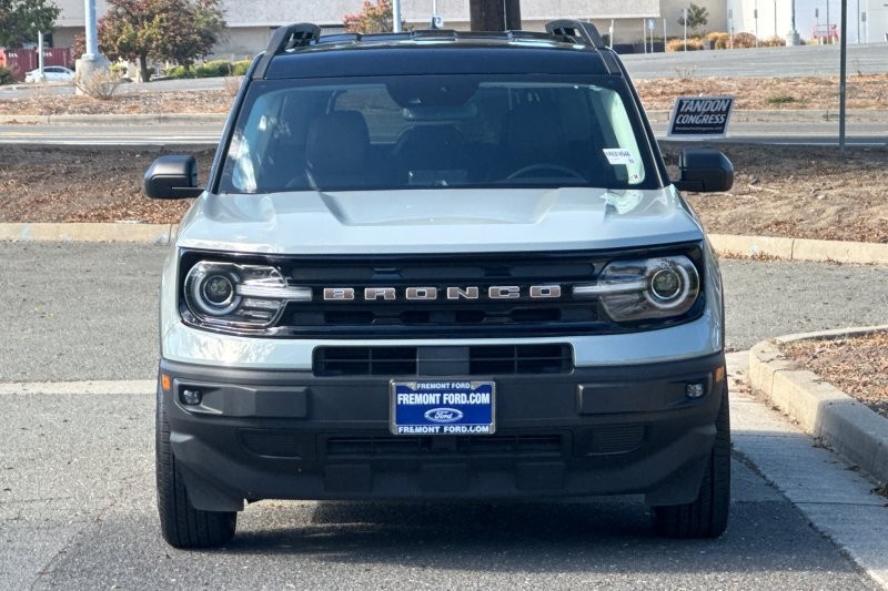 Ford Bronco Sport Vehicle Full-screen Gallery Image 09