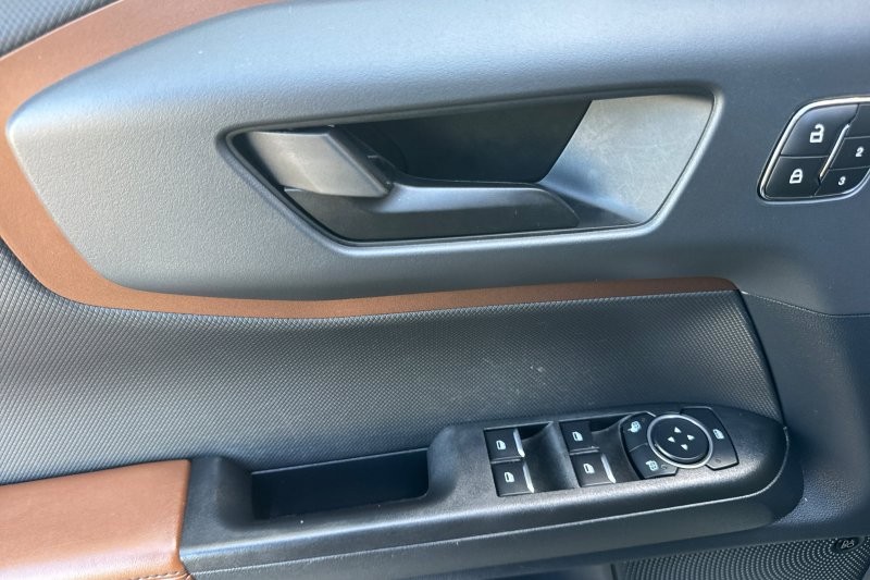 Ford Bronco Sport Vehicle Full-screen Gallery Image 11