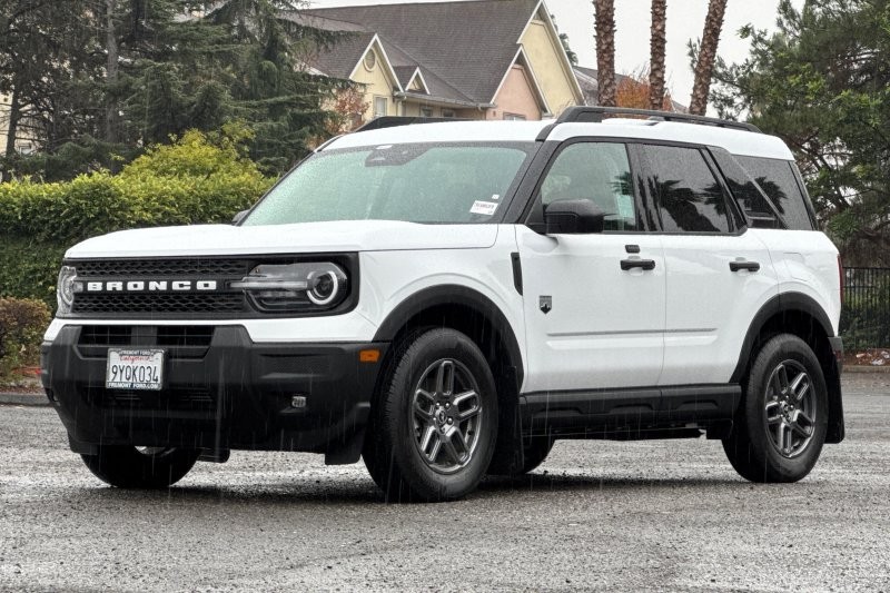 Ford Bronco Sport Vehicle Full-screen Gallery Image 07