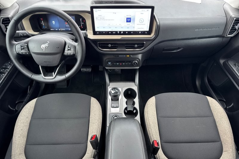 Ford Bronco Sport Vehicle Full-screen Gallery Image 14