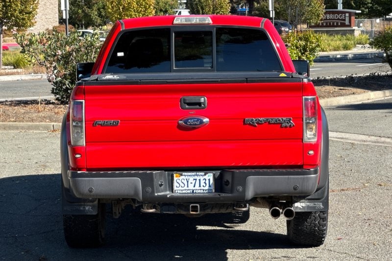 Ford F-150 Vehicle Full-screen Gallery Image 04