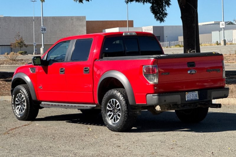Ford F-150 Vehicle Full-screen Gallery Image 05