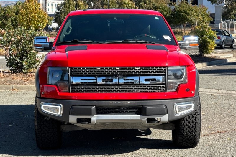 Ford F-150 Vehicle Full-screen Gallery Image 08