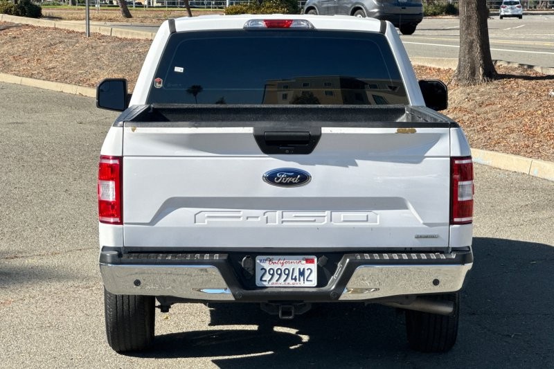Ford F-150 Vehicle Full-screen Gallery Image 04
