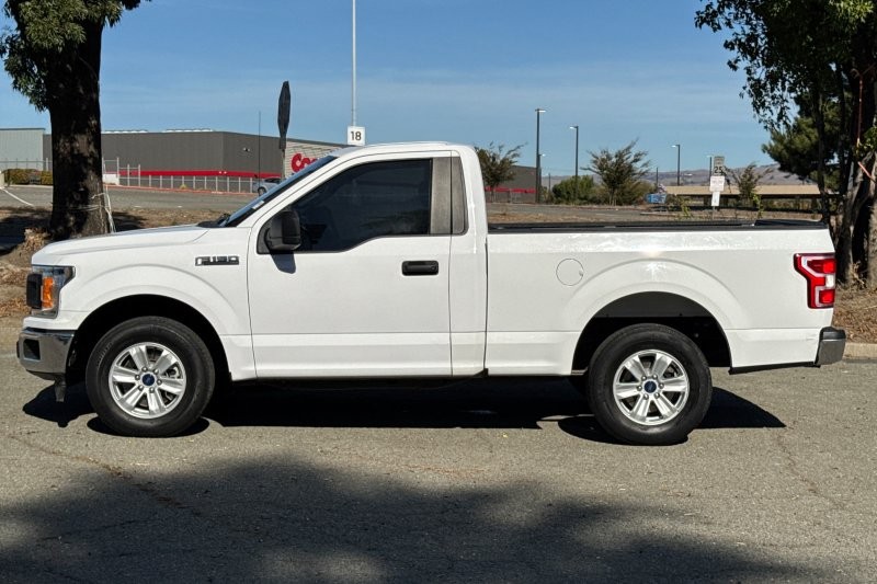 Ford F-150 Vehicle Full-screen Gallery Image 07