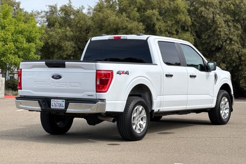 Ford F-150 Vehicle Full-screen Gallery Image 04