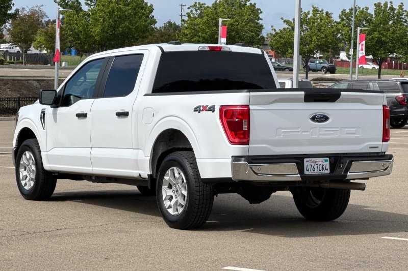 Ford F-150 Vehicle Full-screen Gallery Image 06