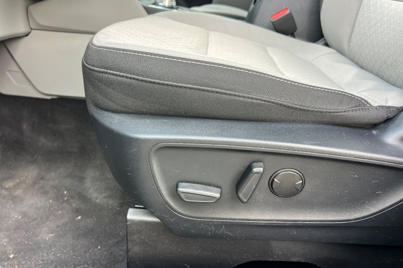 Ford Escape Vehicle Full-screen Gallery Image 13