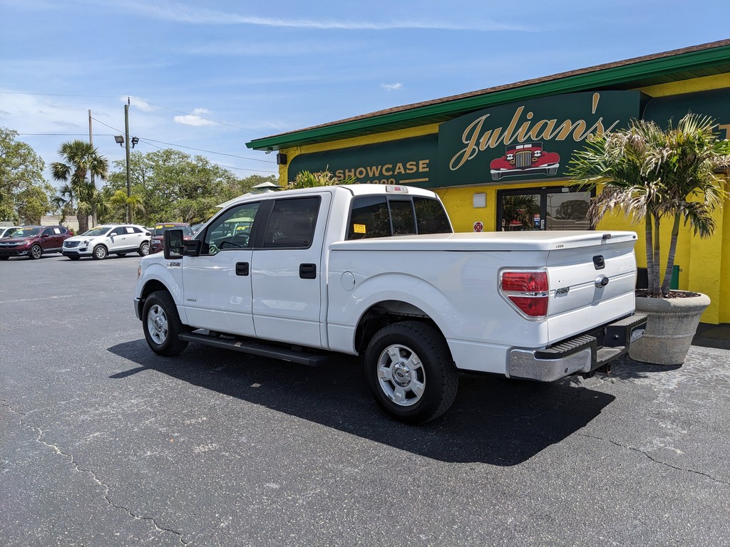 Ford F-150 Vehicle Full-screen Gallery Image 03