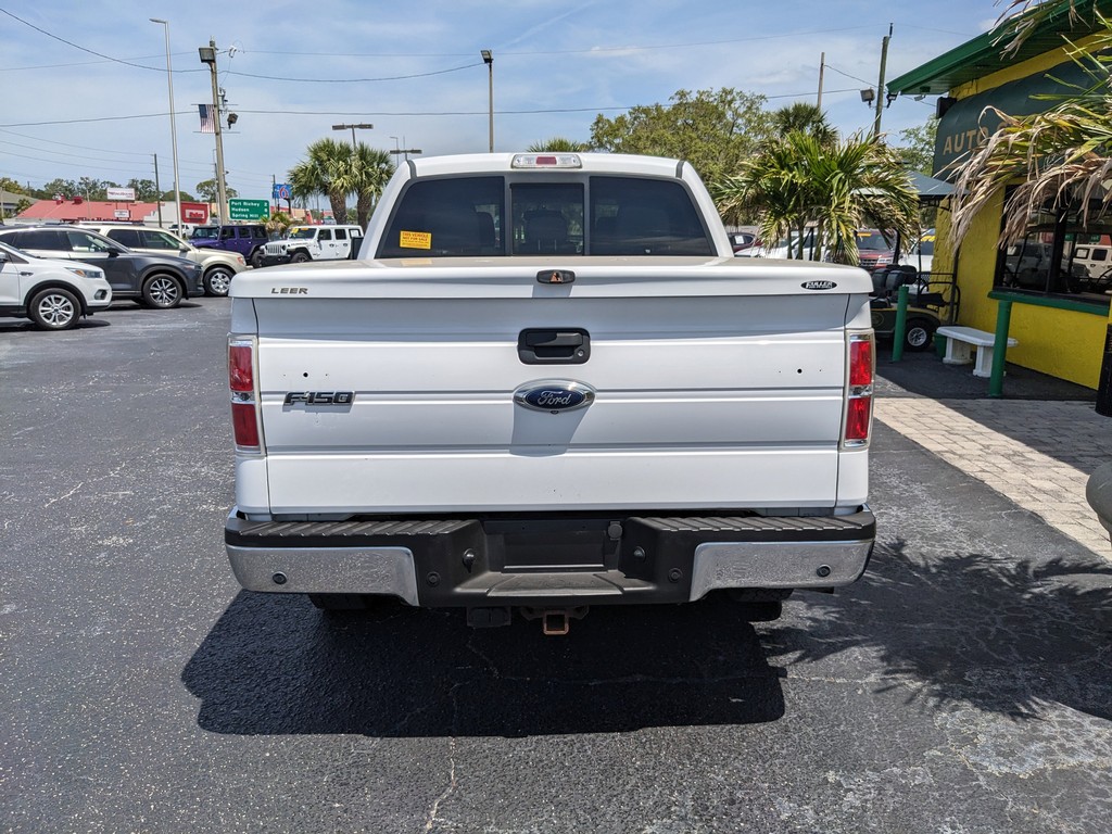 Ford F-150 Vehicle Full-screen Gallery Image 04