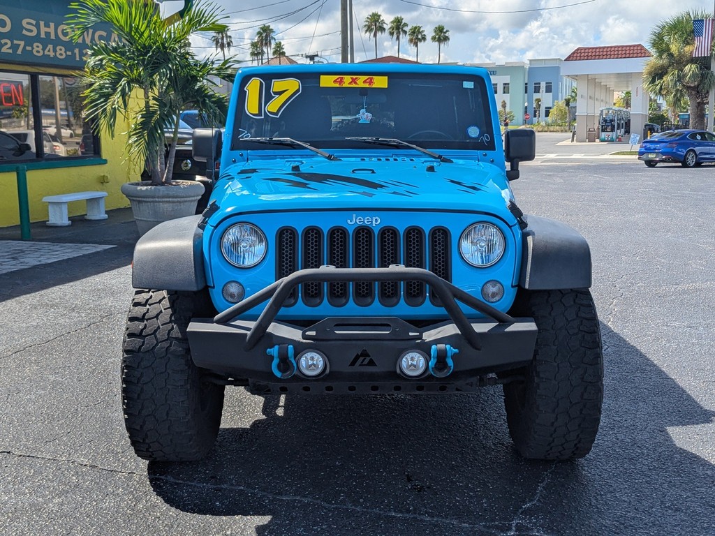 Jeep Wrangler Unlimited Vehicle Full-screen Gallery Image 02