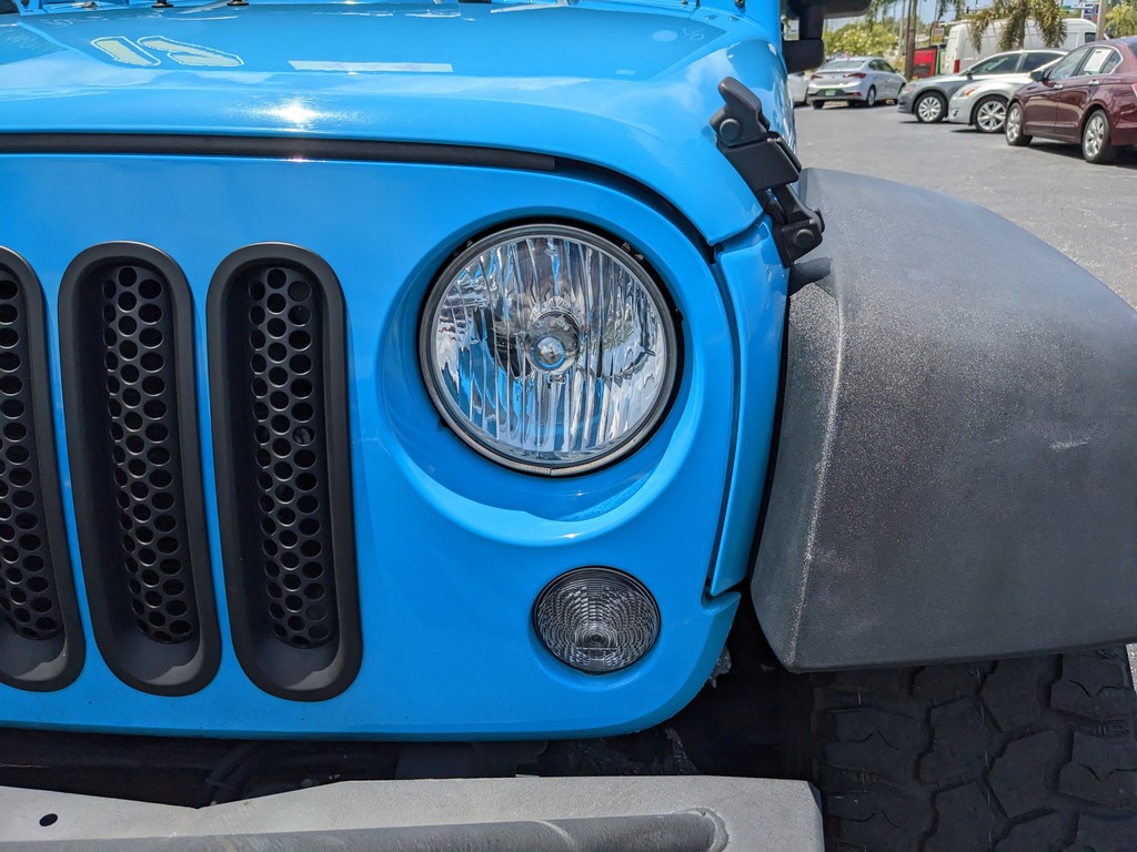 Jeep Wrangler Unlimited Vehicle Full-screen Gallery Image 08