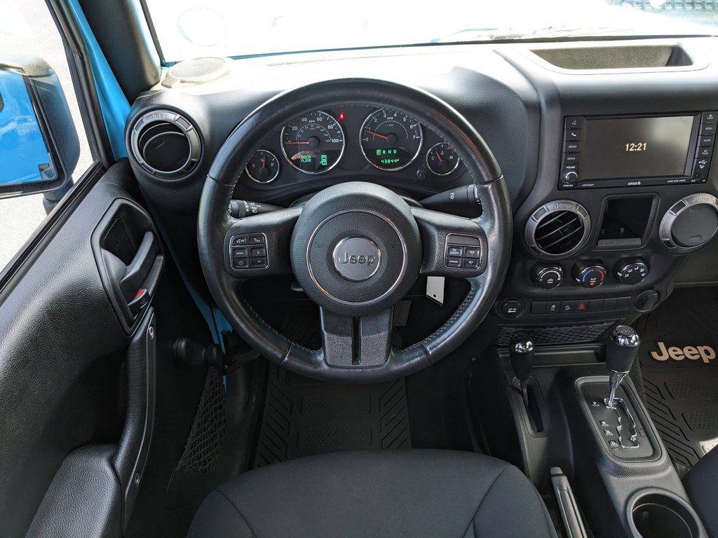 Jeep Wrangler Unlimited Vehicle Full-screen Gallery Image 11