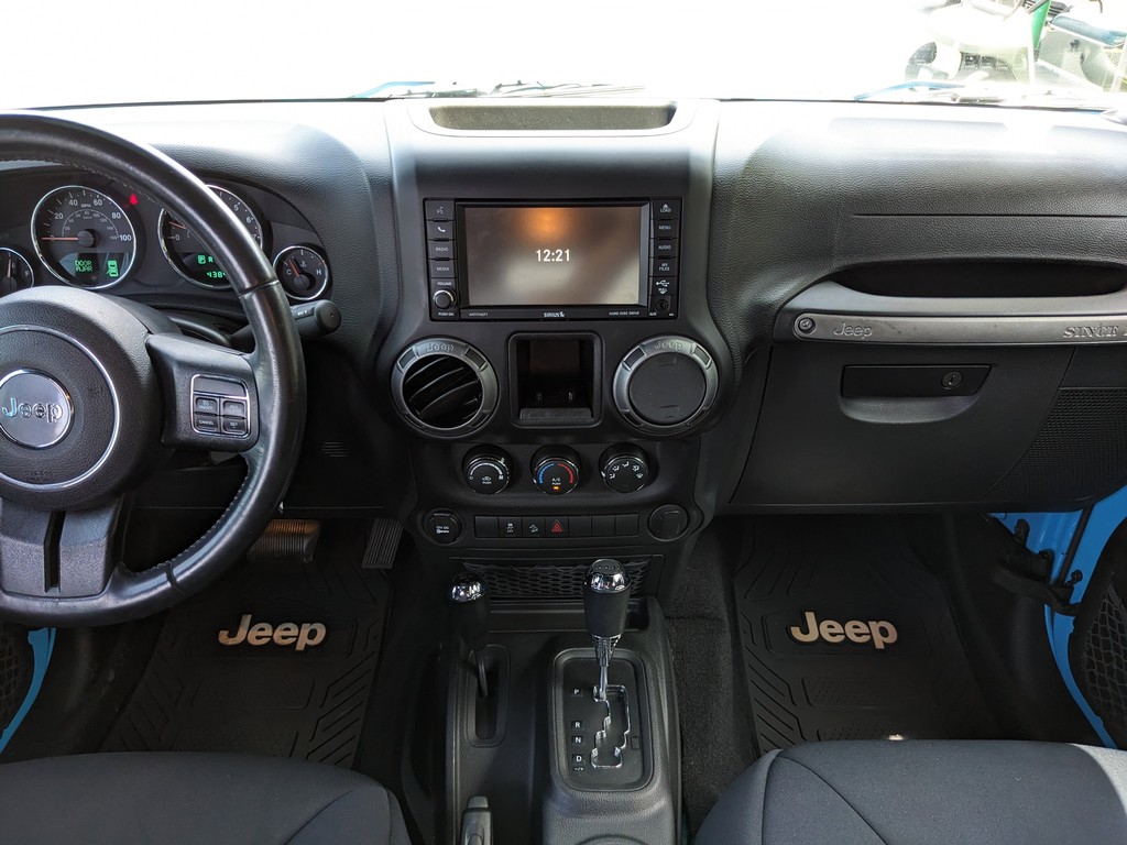 Jeep Wrangler Unlimited Vehicle Full-screen Gallery Image 13