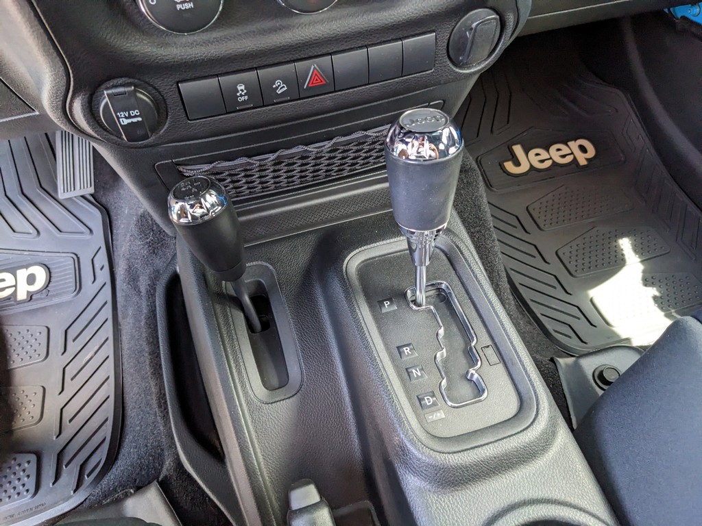 Jeep Wrangler Unlimited Vehicle Full-screen Gallery Image 22