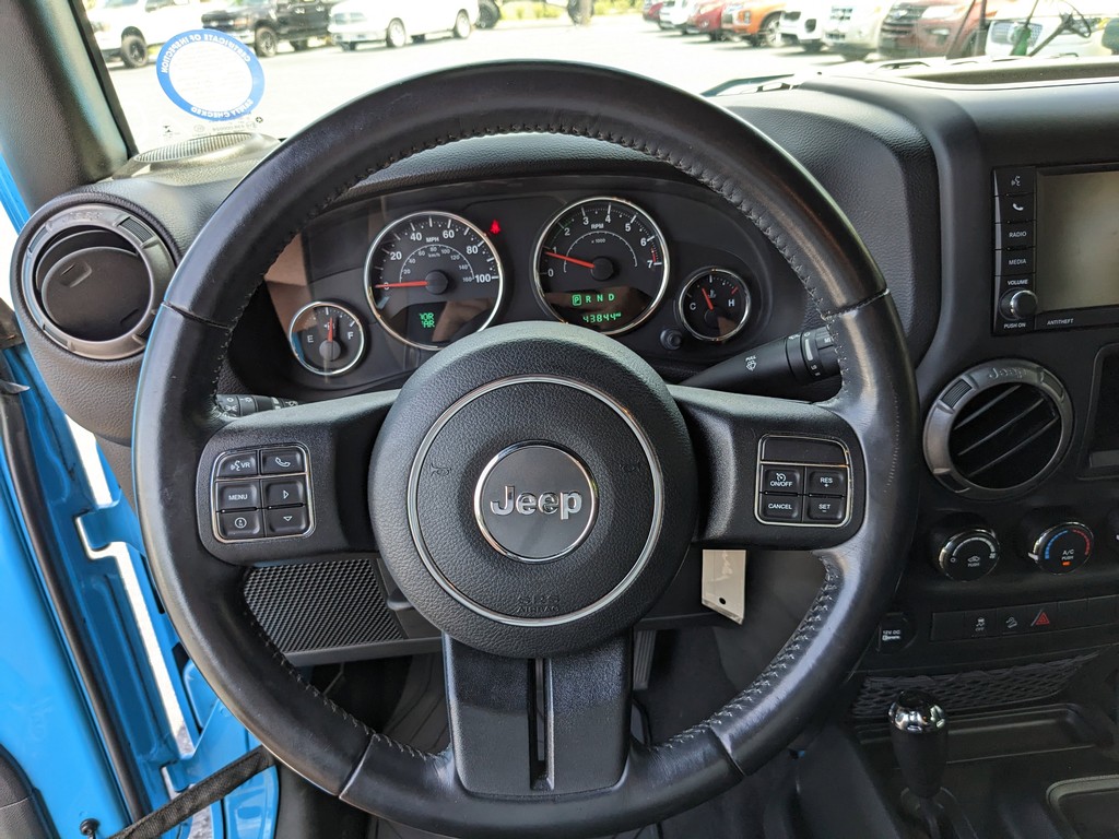 Jeep Wrangler Unlimited Vehicle Full-screen Gallery Image 24