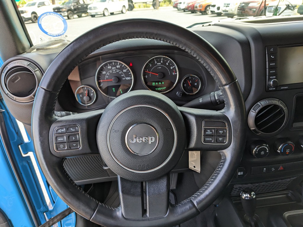 Jeep Wrangler Unlimited Vehicle Full-screen Gallery Image 25