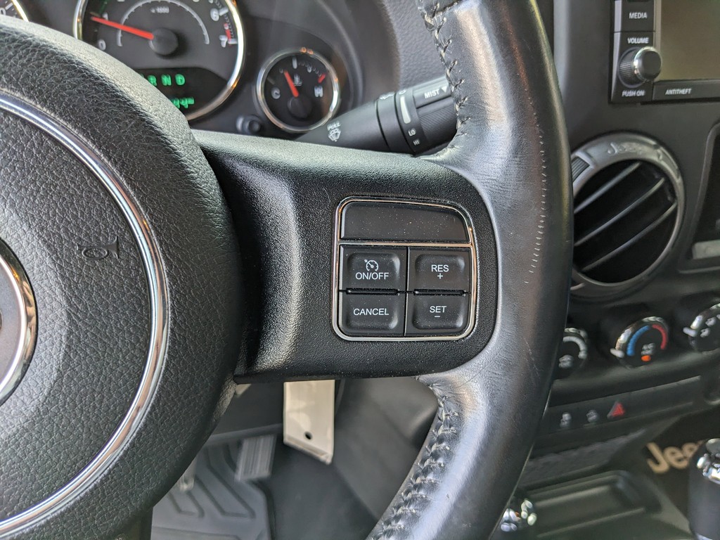 Jeep Wrangler Unlimited Vehicle Full-screen Gallery Image 27