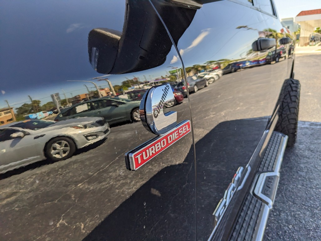 Ram 2500 Vehicle Full-screen Gallery Image 07