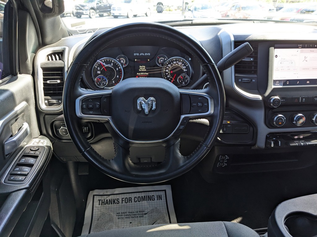 Ram 2500 Vehicle Full-screen Gallery Image 11