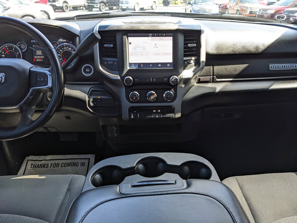 Ram 2500 Vehicle Full-screen Gallery Image 12