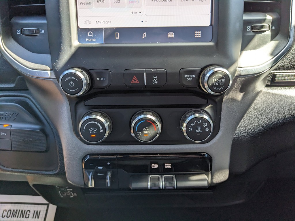 Ram 2500 Vehicle Full-screen Gallery Image 20