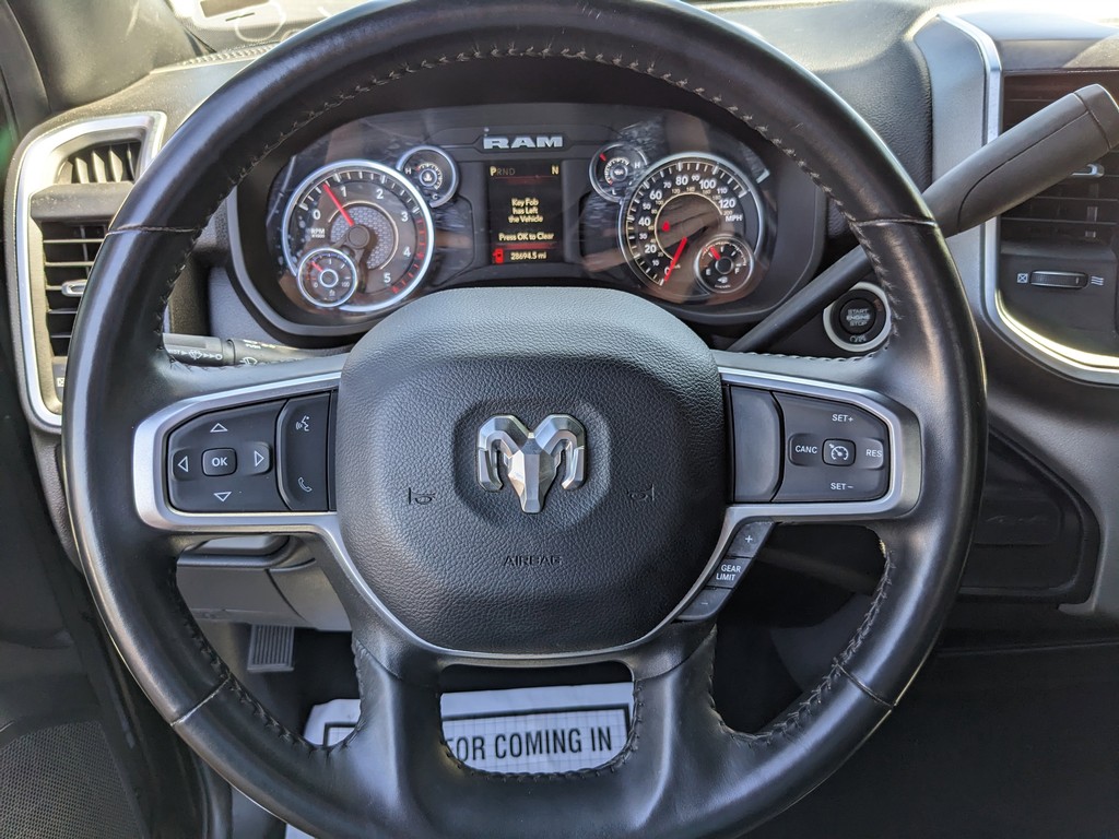 Ram 2500 Vehicle Full-screen Gallery Image 24