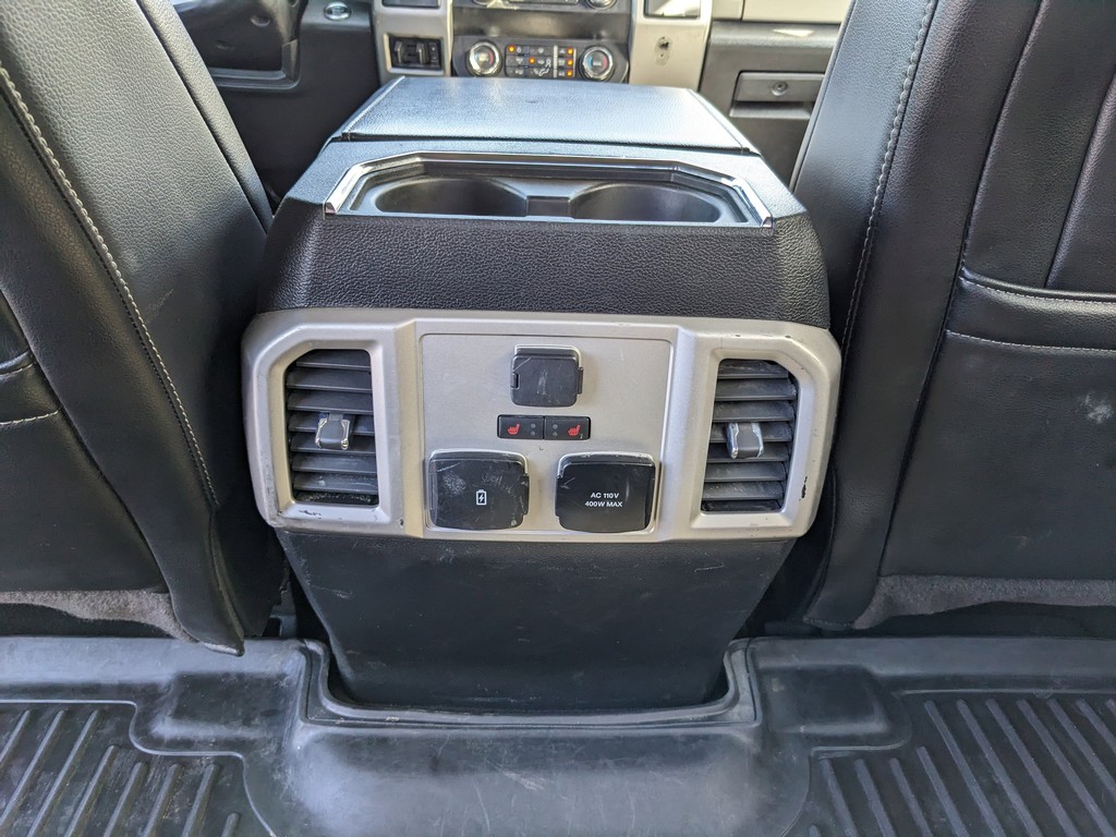 Ford Super Duty F-250 SRW Vehicle Full-screen Gallery Image 14