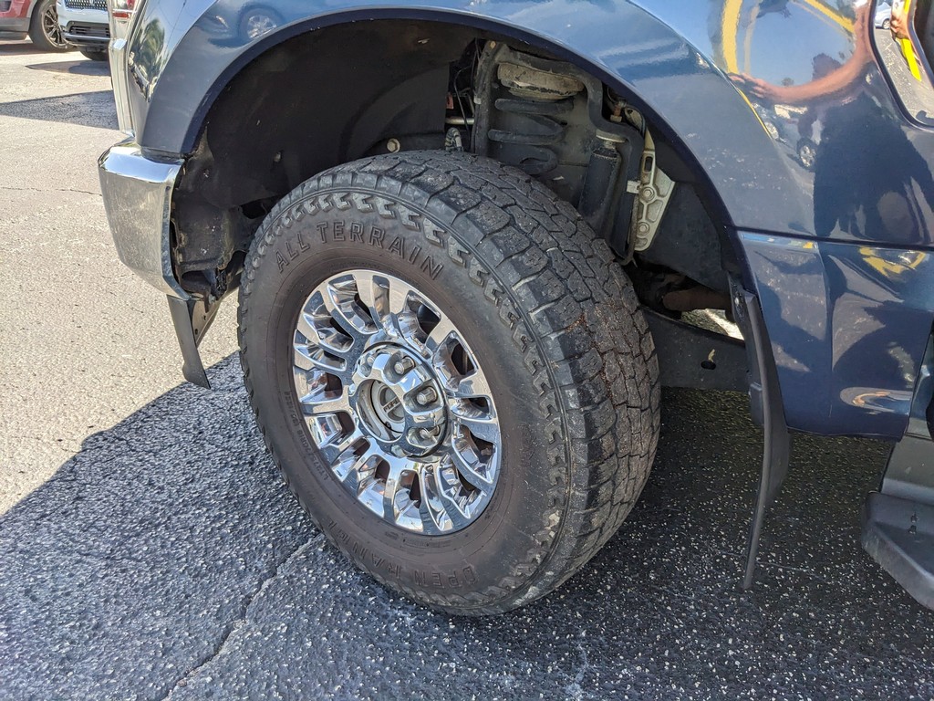 Ford Super Duty F-250 SRW Vehicle Full-screen Gallery Image 35