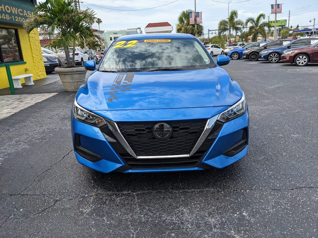 Nissan Sentra Vehicle Full-screen Gallery Image 05