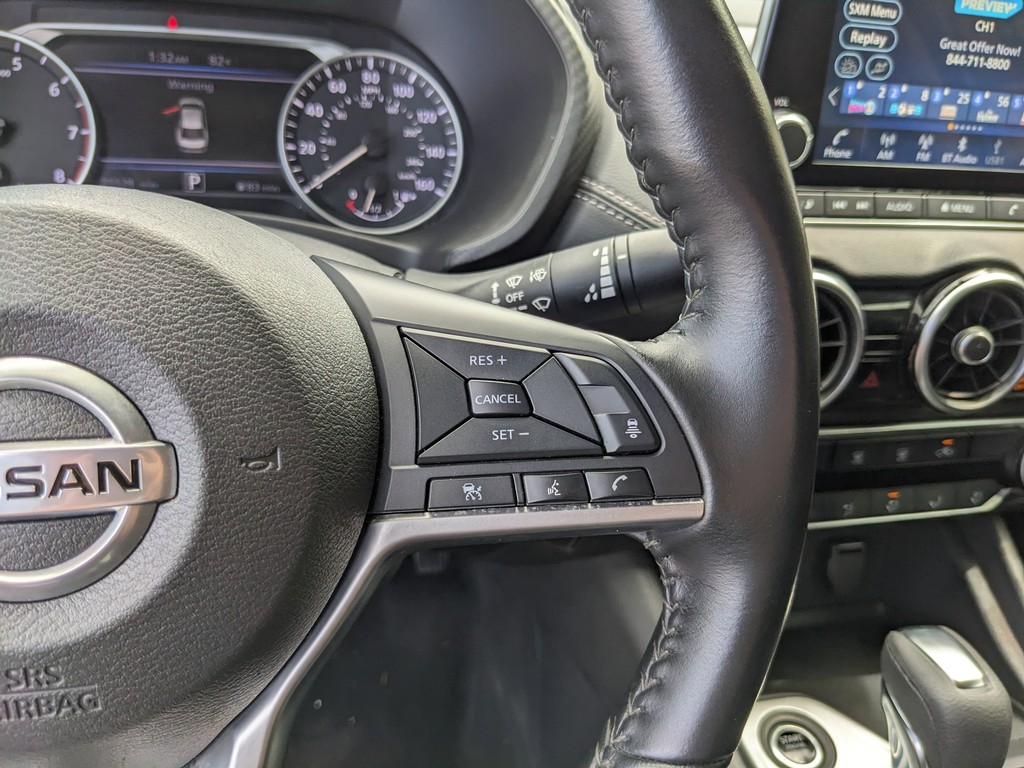 Nissan Sentra Vehicle Full-screen Gallery Image 27