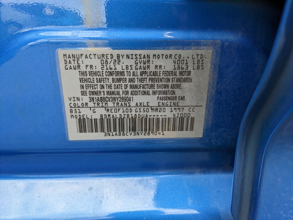 Nissan Sentra Vehicle Full-screen Gallery Image 32