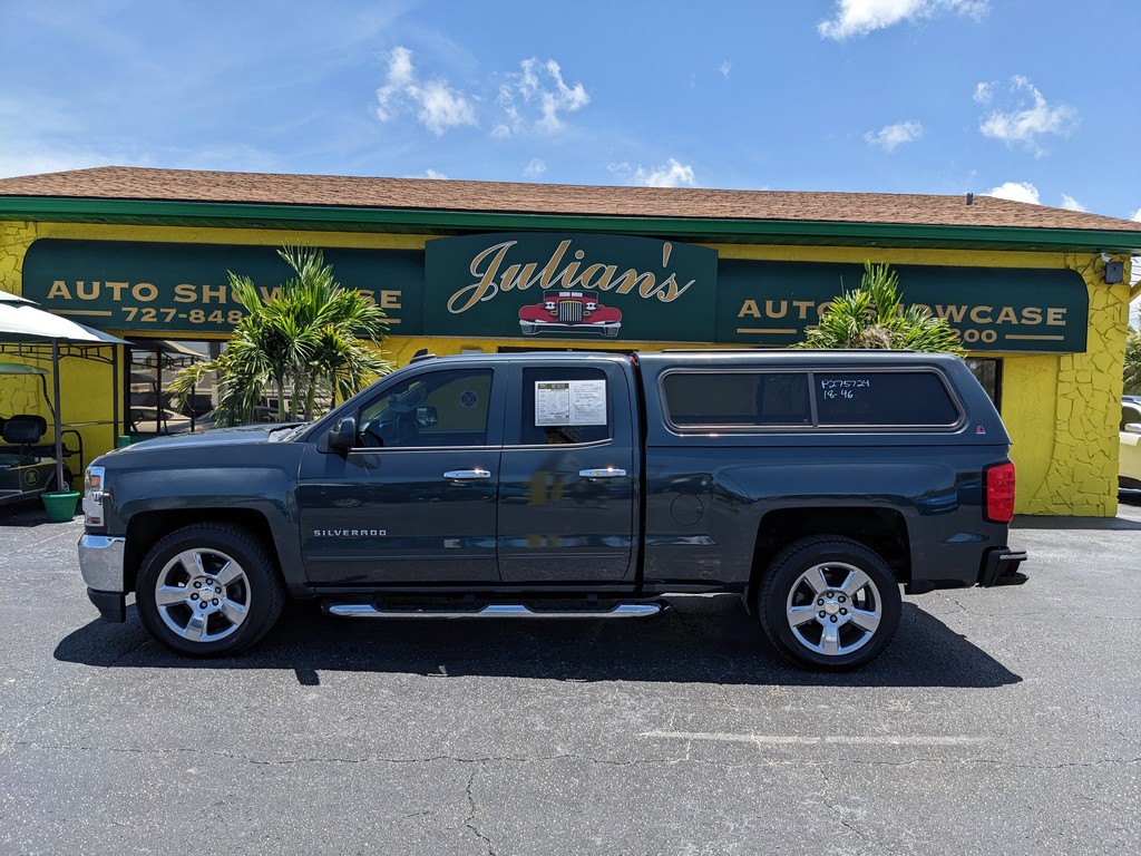 2018 Chevrolet Silverado 1500 LT photo 2