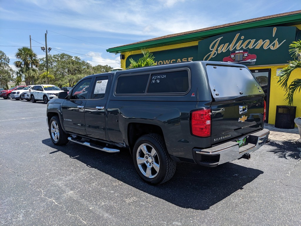2018 Chevrolet Silverado 1500 LT photo 3